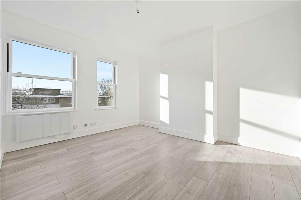 2 bed Apartment for rent in London. From South West London Property