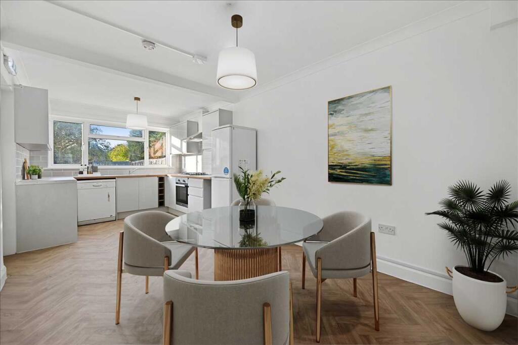 6 bed Detached for rent in Surbiton. From Next Step Estates (South West) Ltd - London
