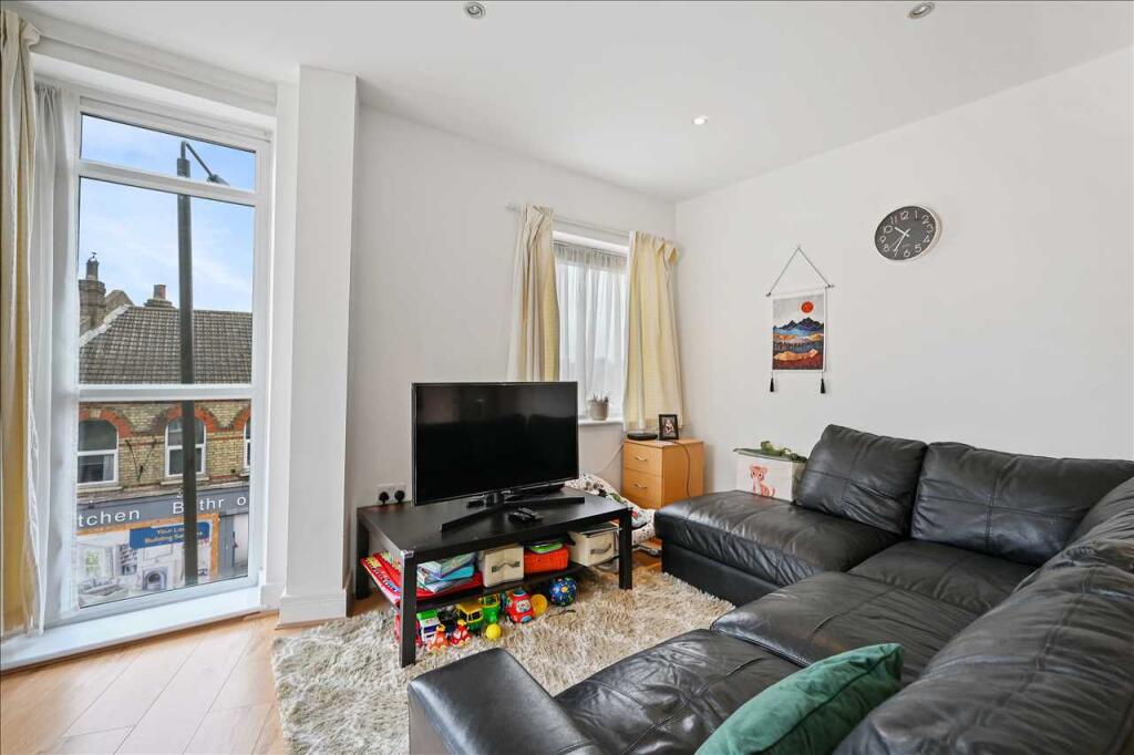 2 bed Apartment for rent in Wimbledon. From Next Step Estates (South West) Ltd - London
