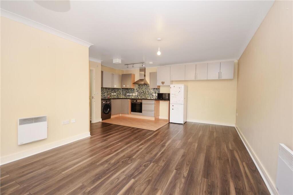 2 bed Apartment for rent in Mitcham. From Next Step Estates (South West) Ltd - London