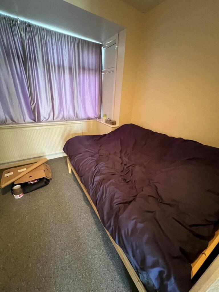 1 bed Flat for rent in Woodford. From Spencer Curtis