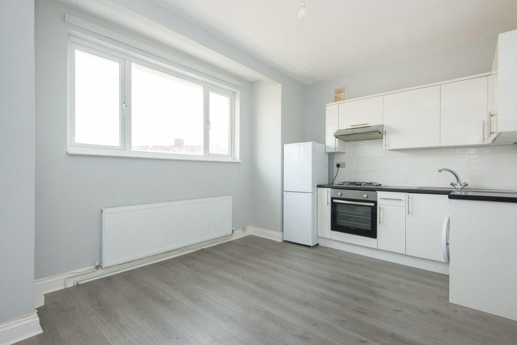 2 bed 1st Floor Flat for rent in Dagenham. From Spencer Curtis 2 bed 1st Floor Flat for rent in Dagenham. From Spencer Curtis