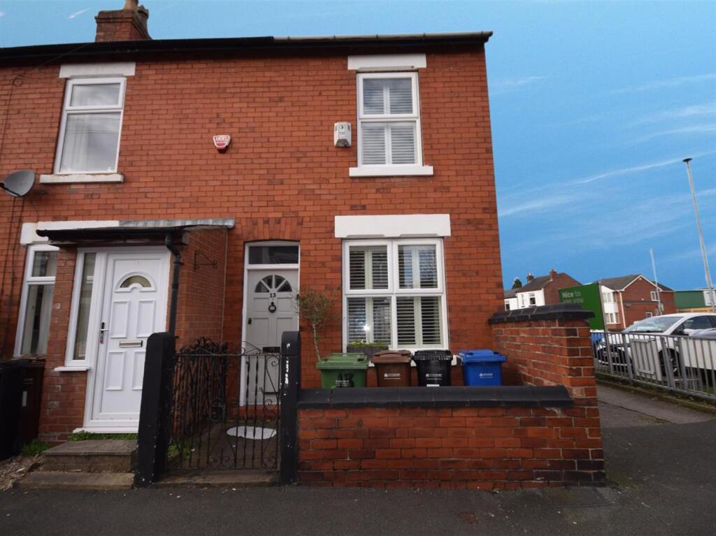 2 bed Detached for rent in Stockport. From Spencer Harvey 2 bed Detached for rent in Stockport. From Spencer Harvey