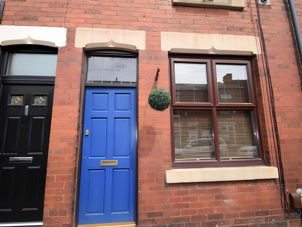 2 bed Detached for rent in Stockport. From Spencer Harvey 2 bed Detached for rent in Stockport. From Spencer Harvey