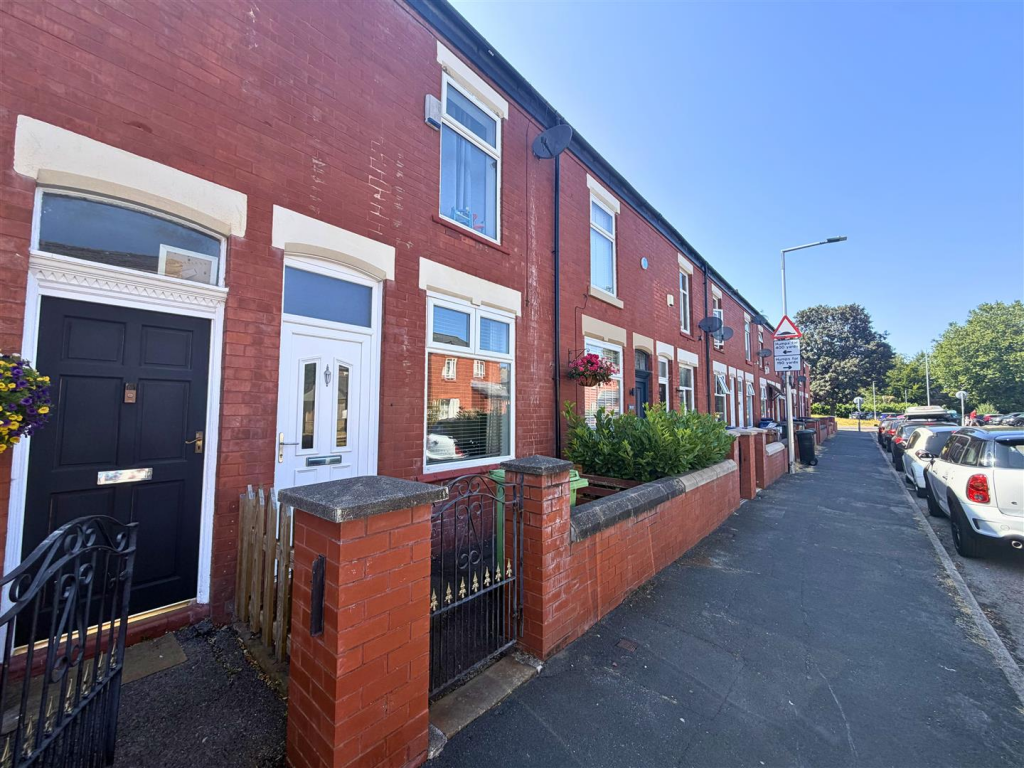 2 bed Detached for rent in Stockport. From Spencer Harvey