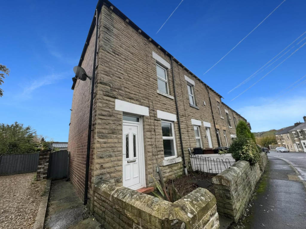 2 bed Detached for rent in Gamesley. From Spencer Harvey 2 bed Detached for rent in Gamesley. From Spencer Harvey