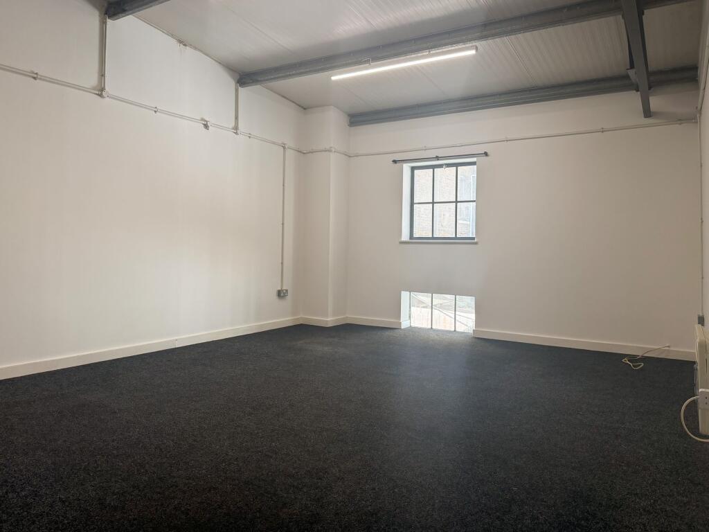 4 bed 1st Floor Flat for rent in London. From Stanford Estates - Forest Hill 4 bed 1st Floor Flat for rent in London. From Stanford Estates - Forest Hill
