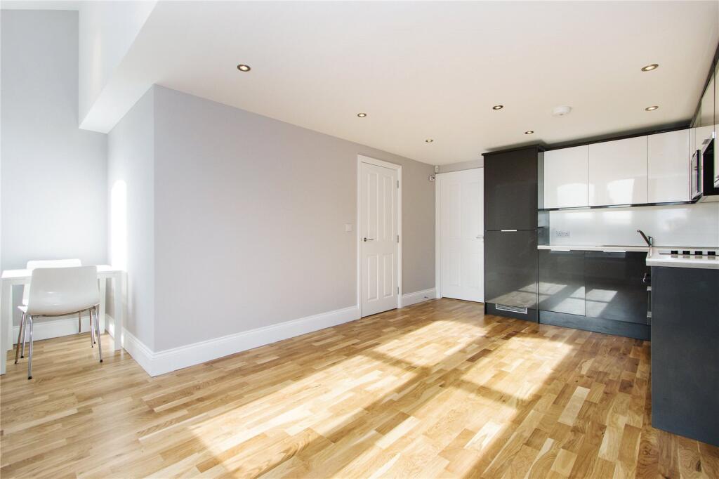 2 bed Annexe for rent in Hackney. From Stirling Ackroyd - Clapton 2 bed Annexe for rent in Hackney. From Stirling Ackroyd - Clapton