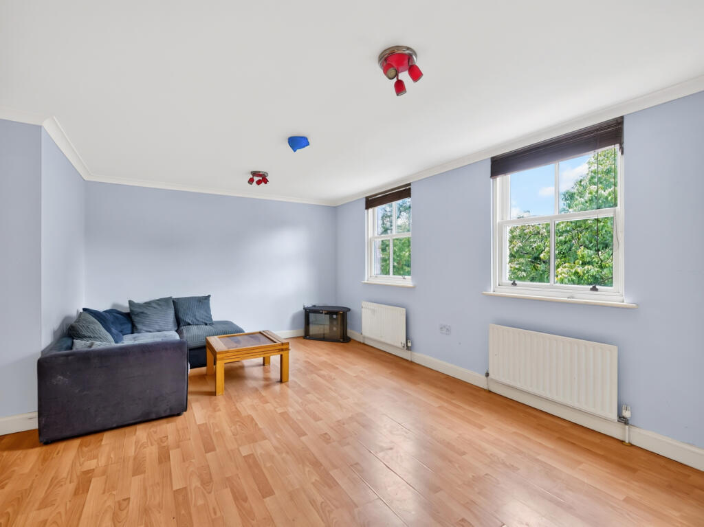 2 bed Apartment for rent in Hackney. From Stirling Ackroyd - Clapton