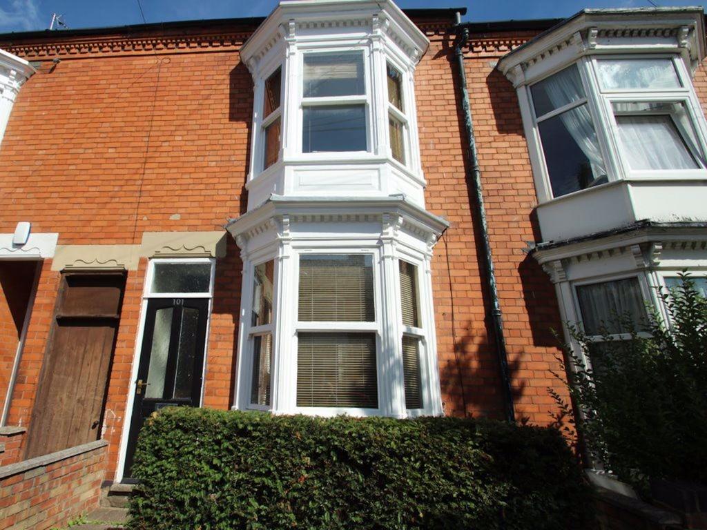 4 bed Mid Terraced House for rent in Leicester. From Keywest Estate Agents - Leicester