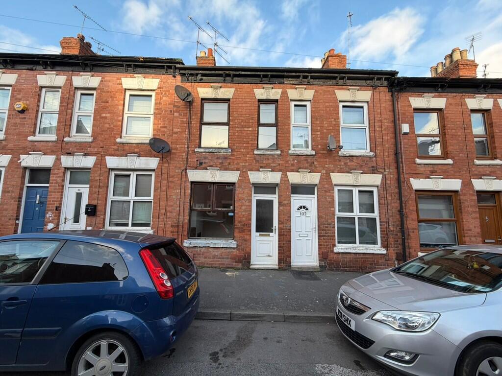 2 bed Mid Terraced House for rent in Leicester. From Keywest Estate Agents - Leicester
