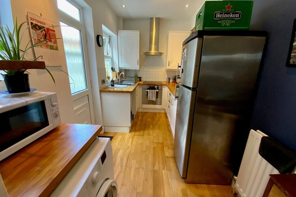 2 bed Mid Terraced House for rent in Leicester. From Keywest Estate Agents - Leicester