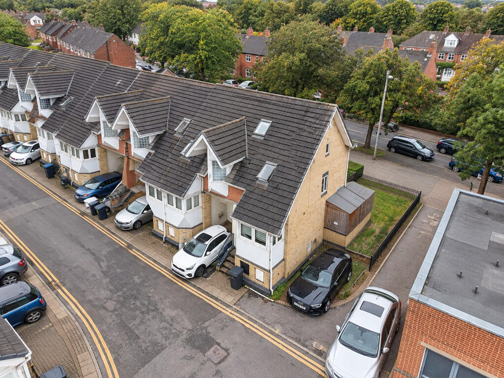 5 bed Semi Detached for rent in Stoughton. From Keywest Estate Agents - Leicester