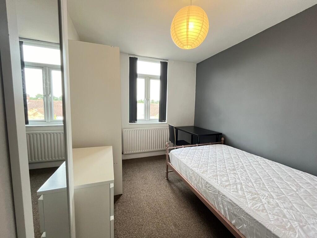 5 bed House Share for rent in Leicester. From Keywest Estate Agents - Leicester