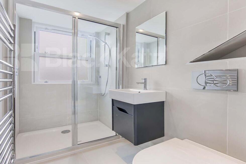 3 bed 1st Floor Flat for rent in Clapham. From Black Katz - London Bridge