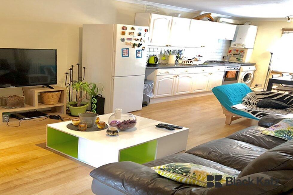 1 bed 1st Floor Flat for rent in Camberwell. From Black Katz - London Bridge