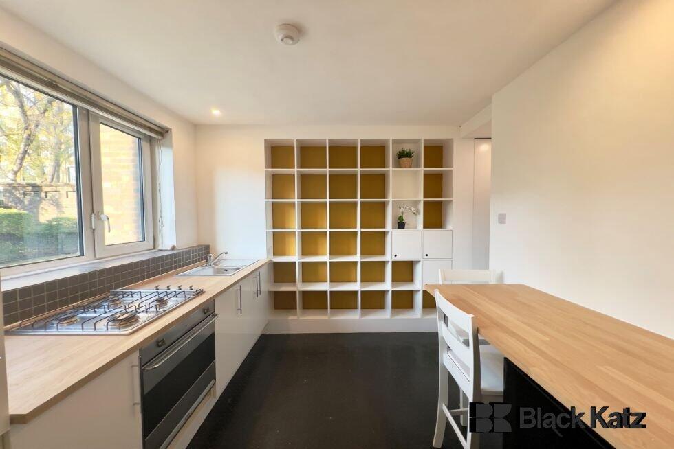 2 bed 1st Floor Flat for rent in Bermondsey. From Black Katz - London Bridge