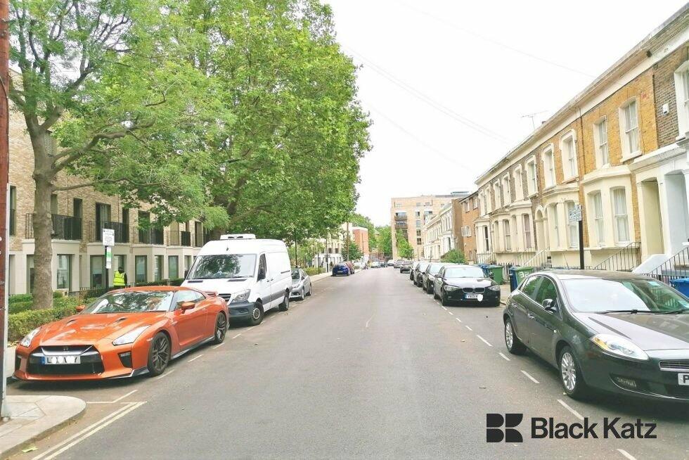 3 bed 1st Floor Flat for rent in Bermondsey. From Black Katz - London Bridge