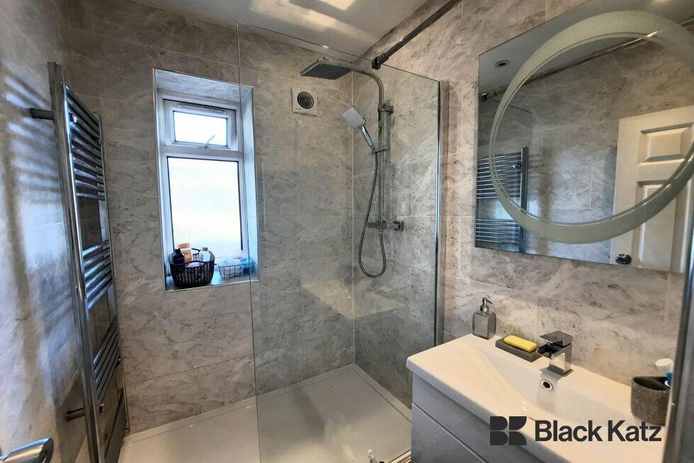 3 bed 1st Floor Flat for rent in Bermondsey. From Black Katz - London Bridge