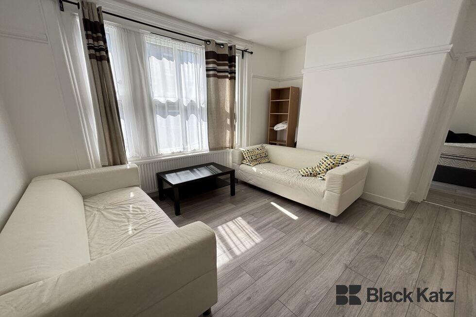 2 bed 1st Floor Flat for rent in Bermondsey. From Black Katz - London Bridge 2 bed 1st Floor Flat for rent in Bermondsey. From Black Katz - London Bridge