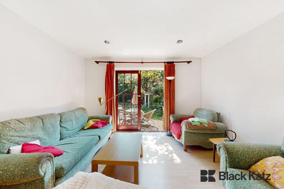 4 bed 1st Floor Flat for rent in Camberwell. From Black Katz - London Bridge 4 bed 1st Floor Flat for rent in Camberwell. From Black Katz - London Bridge