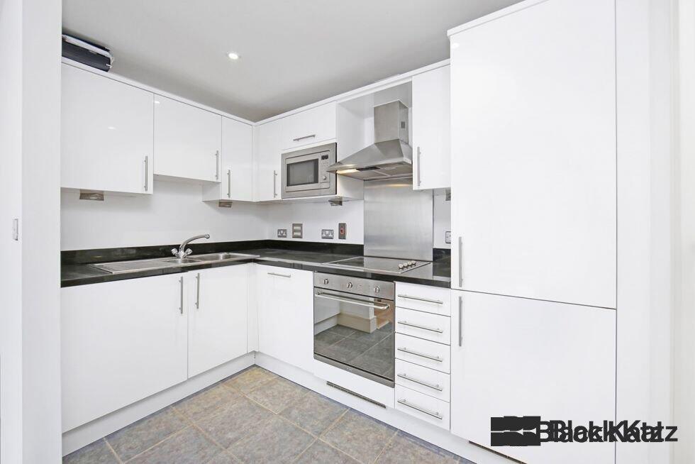 1 bed 1st Floor Flat for rent in Bermondsey. From Black Katz - London Bridge 1 bed 1st Floor Flat for rent in Bermondsey. From Black Katz - London Bridge