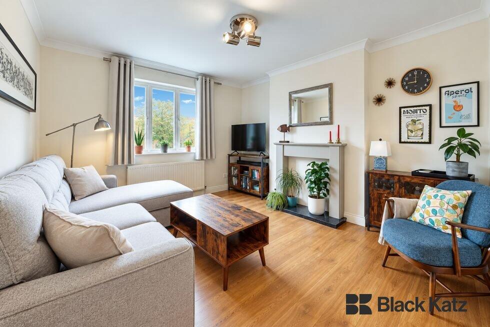 1 bed 1st Floor Flat for rent in Clapham. From Black Katz - London Bridge