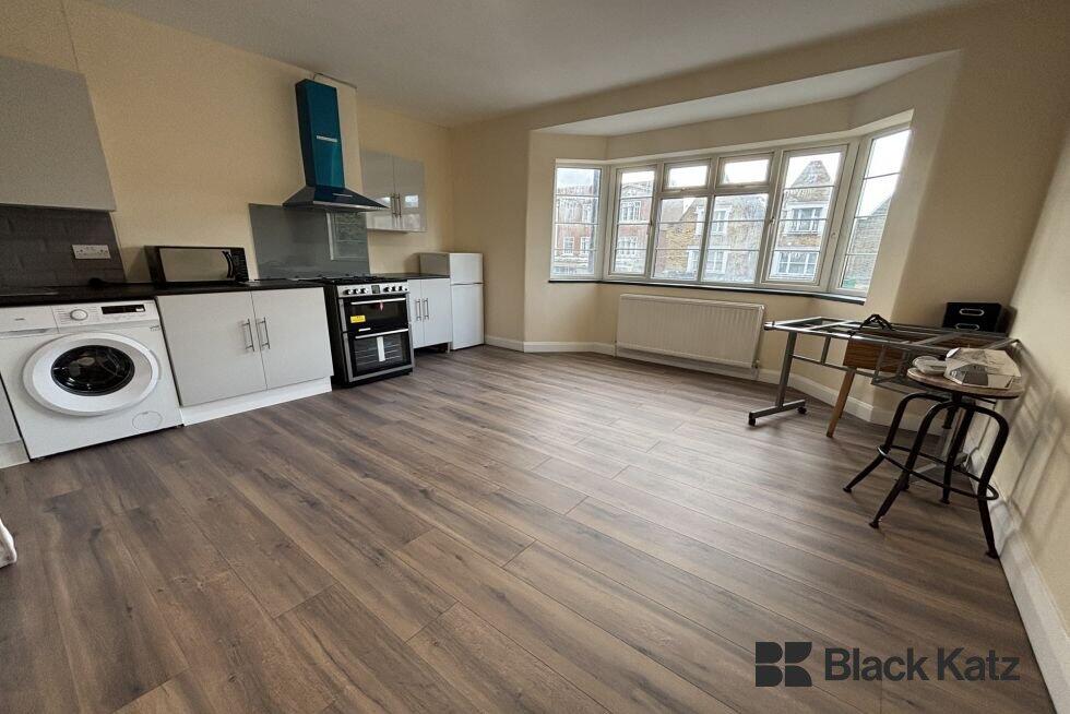 1 bed 1st Floor Flat for rent in Streatham. From Black Katz - London Bridge 1 bed 1st Floor Flat for rent in Streatham. From Black Katz - London Bridge
