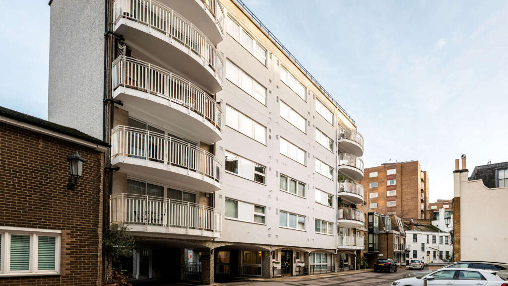 3 bed 1st Floor Flat for rent in London. From Susan Metcalfe Residential 3 bed 1st Floor Flat for rent in London. From Susan Metcalfe Residential