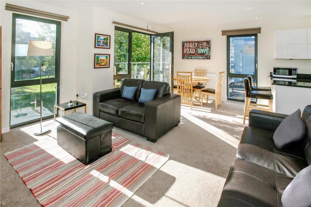 2 bed 1st Floor Flat for rent in Battersea. From Swift Property
