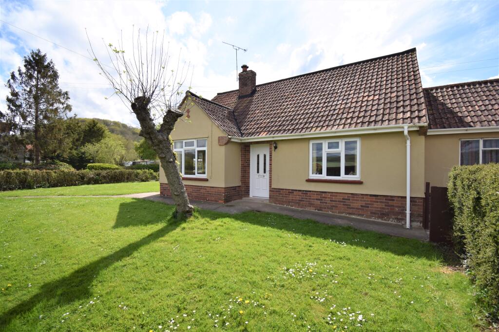 2 bed Bungalow for rent in Dundon. From Killens - Wells 2 bed Bungalow for rent in Dundon. From Killens - Wells