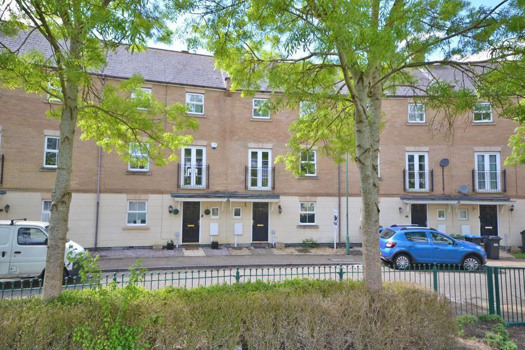 5 bed Mid Terraced House for rent in Whaddon. From King Estate Agents - Milton Keynes