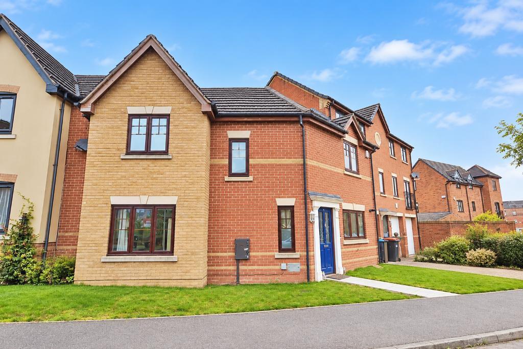 3 bed Mid Terraced House for rent in Whaddon. From King Estate Agents - Milton Keynes