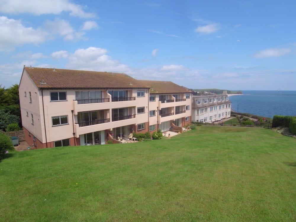 2 bed 1st Floor Flat for rent in Budleigh Salterton. From David Rhys - Budleigh Salterton