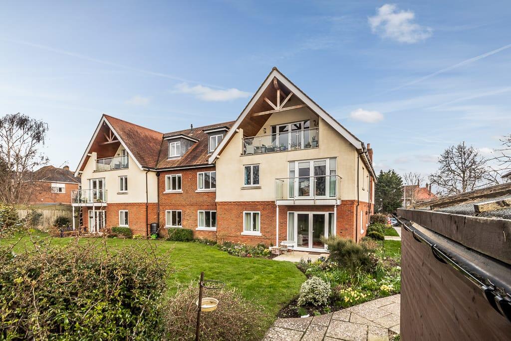 2 bed Penthouse for rent in Exmouth. From David Rhys - Budleigh Salterton 2 bed Penthouse for rent in Exmouth. From David Rhys - Budleigh Salterton