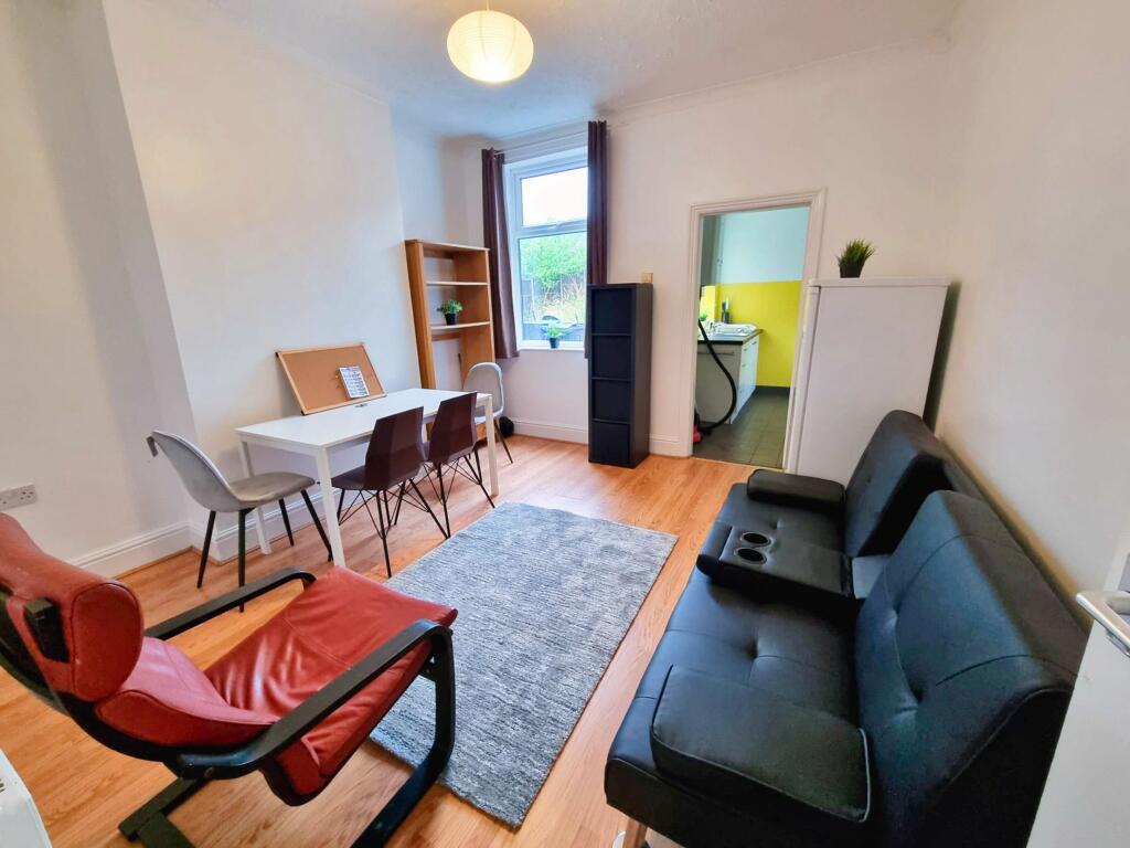 3 bed House Share for rent in Sheffield. From Dove Properties - Sheffield