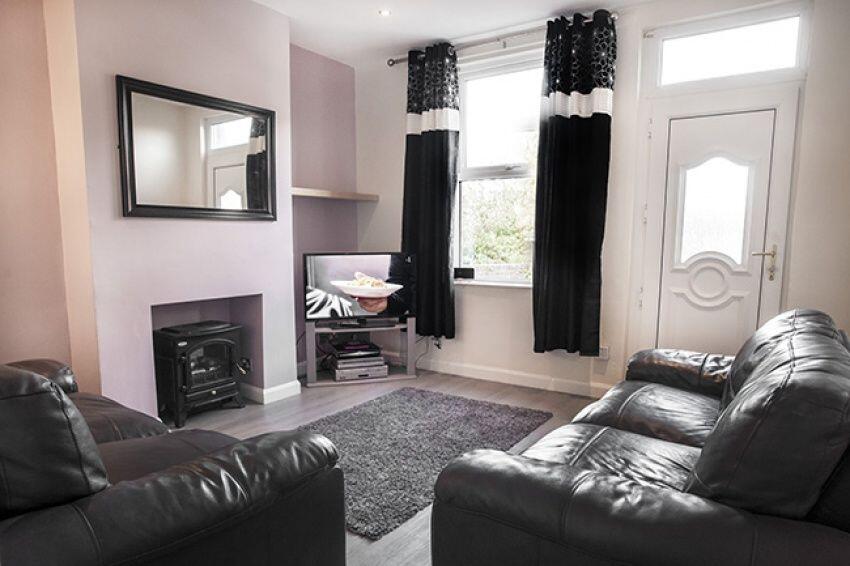 5 bed House Share for rent in Long Line. From Dove Properties - Sheffield
