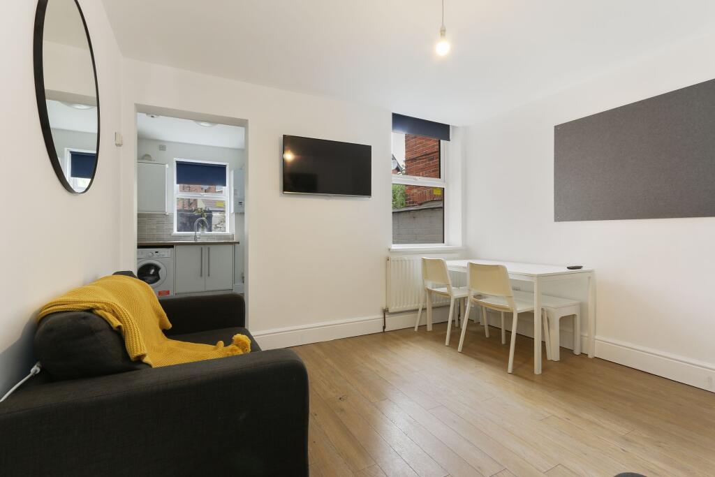 4 bed Mid Terraced House for rent in Sheffield. From Dove Properties - Sheffield