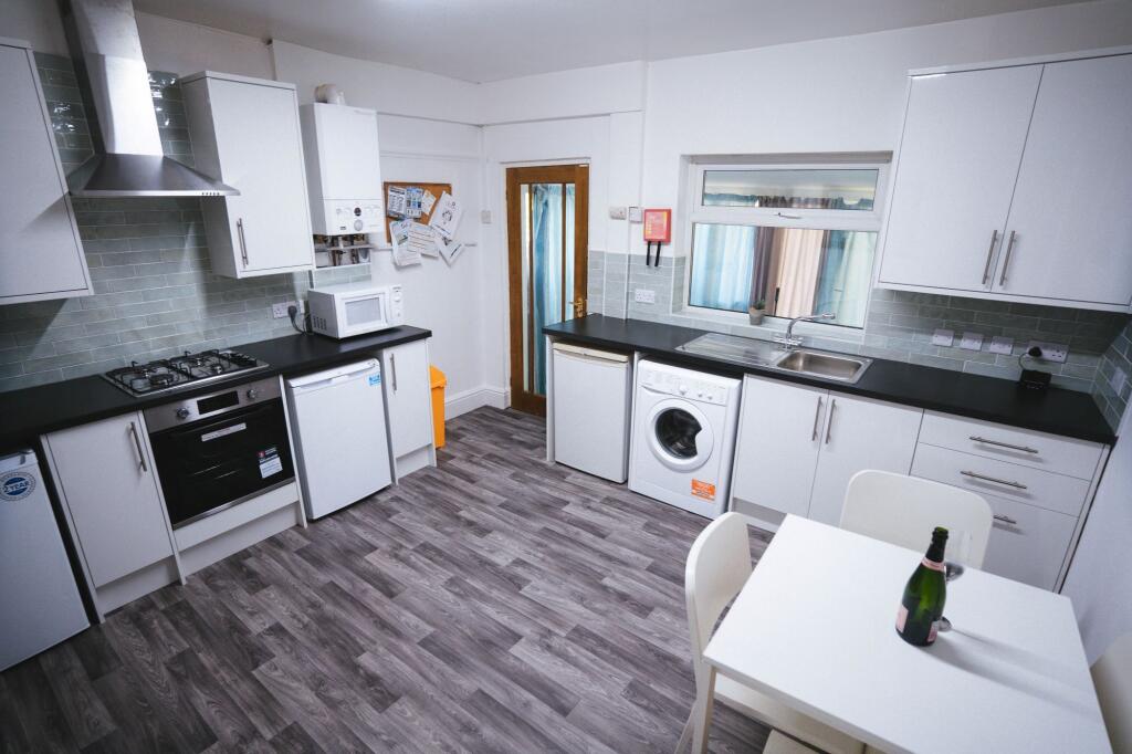 4 bed House Share for rent in Sheffield. From Dove Properties - Sheffield