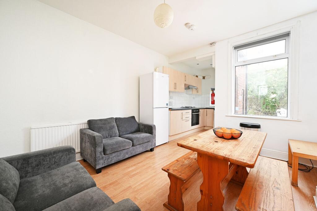 3 bed House Share for rent in Sheffield. From Dove Properties - Sheffield 3 bed House Share for rent in Sheffield. From Dove Properties - Sheffield