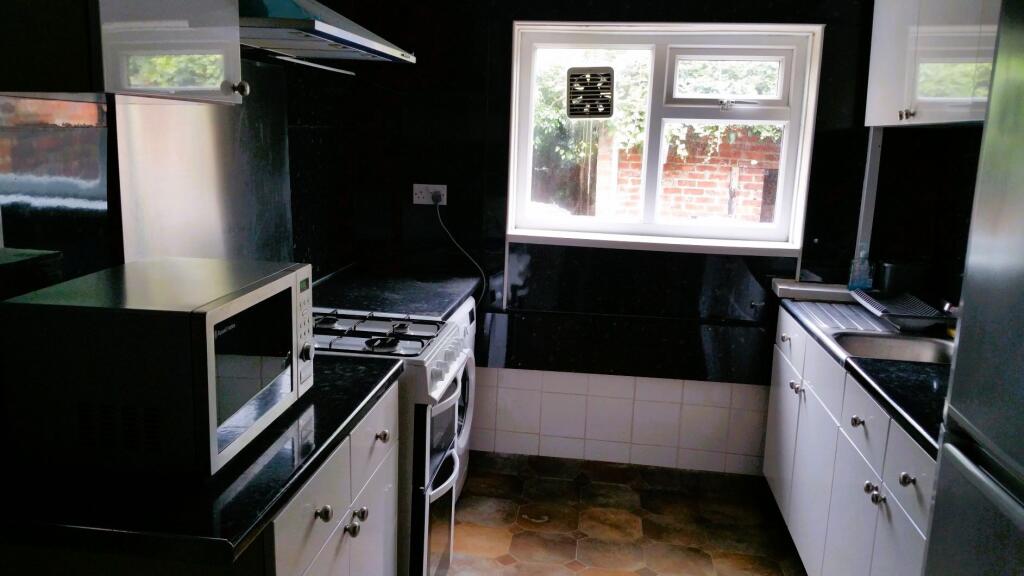 5 bed House Share for rent in Sheffield. From Dove Properties - Sheffield 5 bed House Share for rent in Sheffield. From Dove Properties - Sheffield