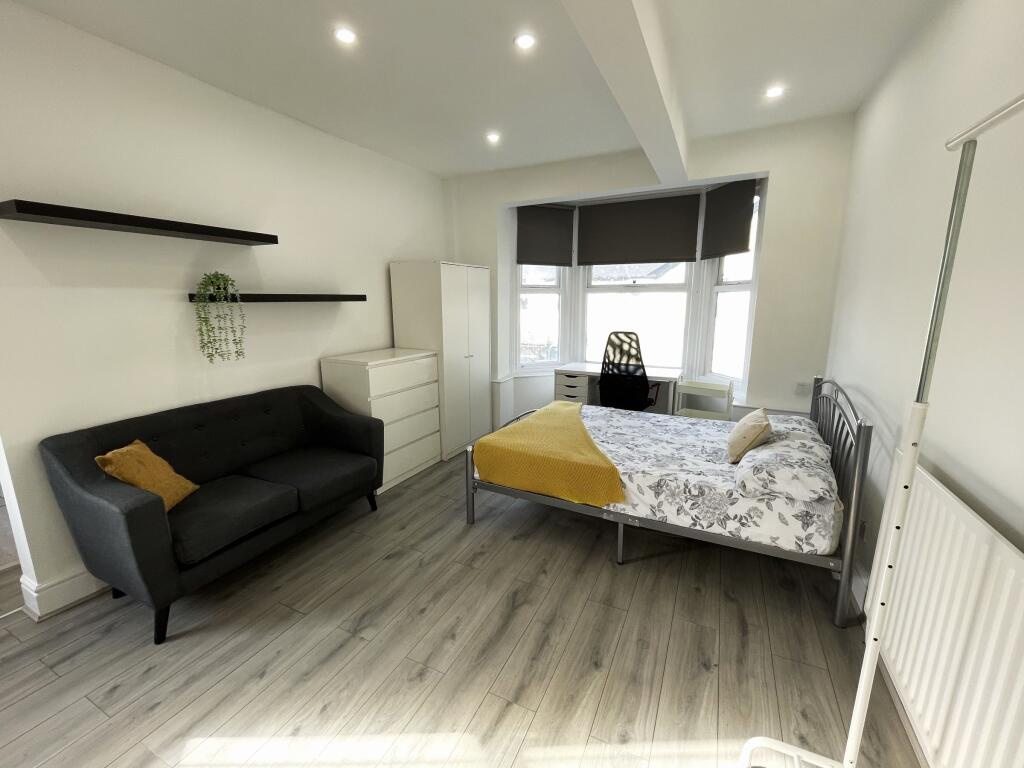 0 bed Studio for rent in Long Line. From Dove Properties - Sheffield