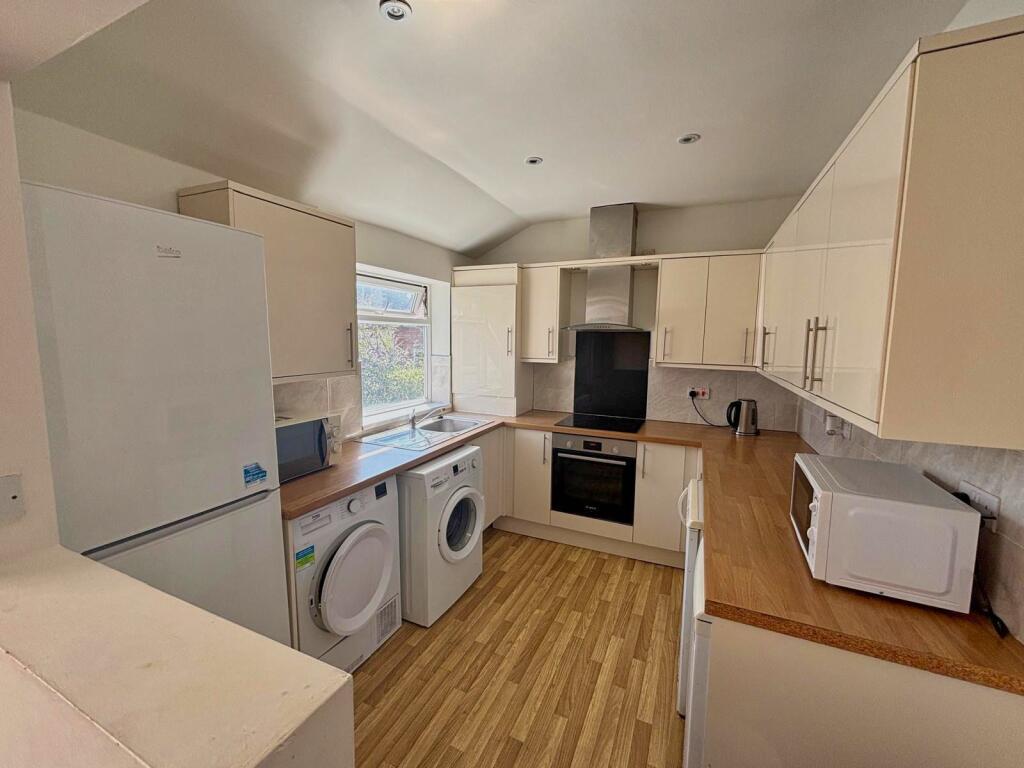5 bed House Share for rent in Sheffield. From Dove Properties - Sheffield