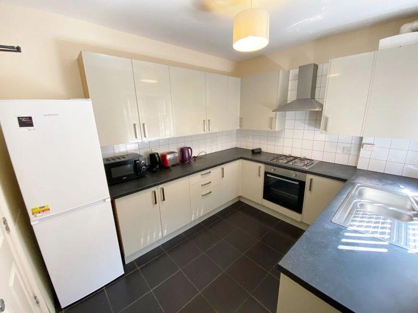 5 bed House Share for rent in Sheffield. From Dove Properties - Sheffield