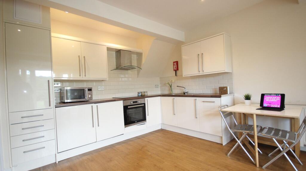 3 bed House Share for rent in Long Line. From Dove Properties - Sheffield