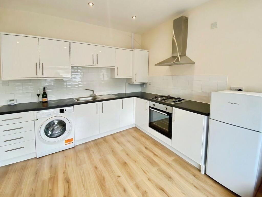 2 bed 1st Floor Flat for rent in Dungworth. From Dove Properties - Sheffield