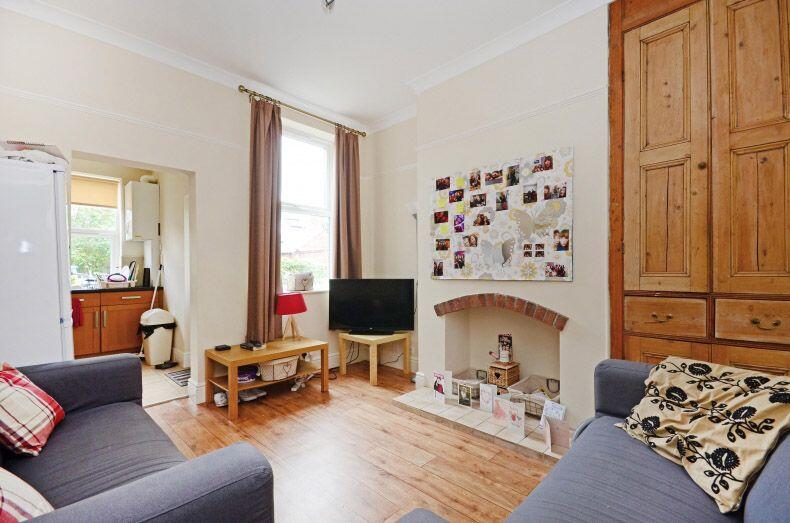 4 bed House Share for rent in Long Line. From Dove Properties - Sheffield