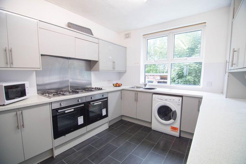 7 bed House Share for rent in Sheffield. From Dove Properties - Sheffield