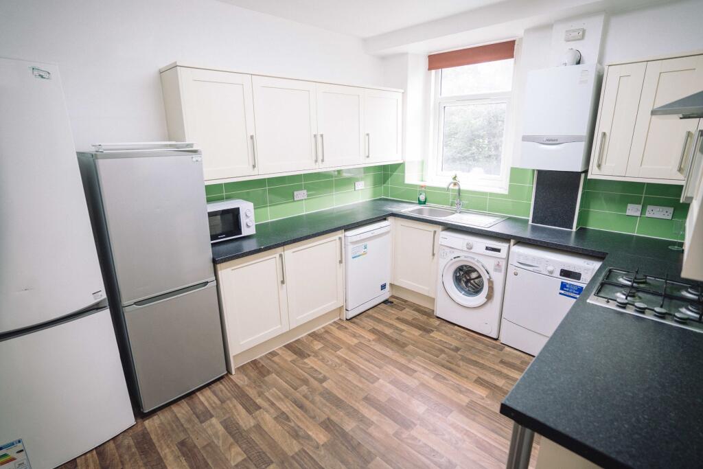 6 bed House Share for rent in Sheffield. From Dove Properties - Sheffield