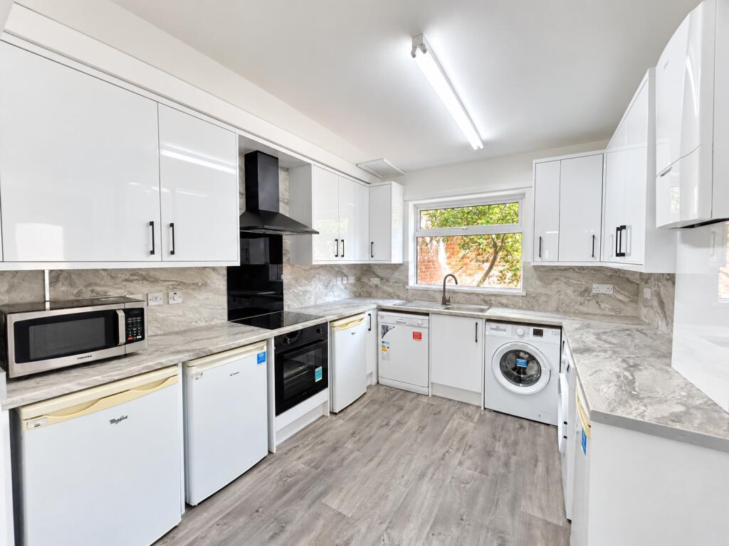 5 bed House Share for rent in Sheffield. From Dove Properties - Sheffield 5 bed House Share for rent in Sheffield. From Dove Properties - Sheffield
